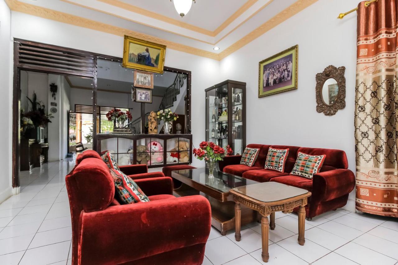 Hotel Reddoorz Near Sam Ratulangi Airport Manado Exterior foto